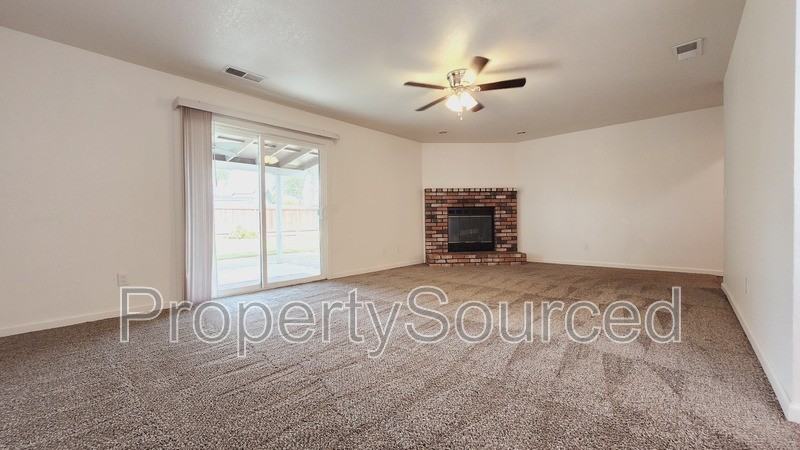 1489 De Boer Dr - Photo 3 of 26