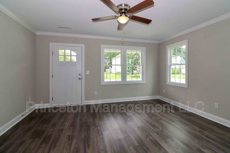 3967 Newhall Dr Nw - Photo 6 of 38