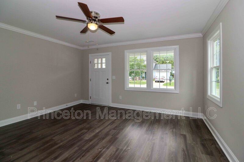 3967 Newhall Dr Nw - Photo 7 of 38