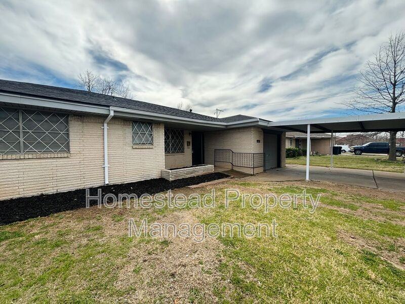 2832 Sw 77th St - Photo 2 of 17