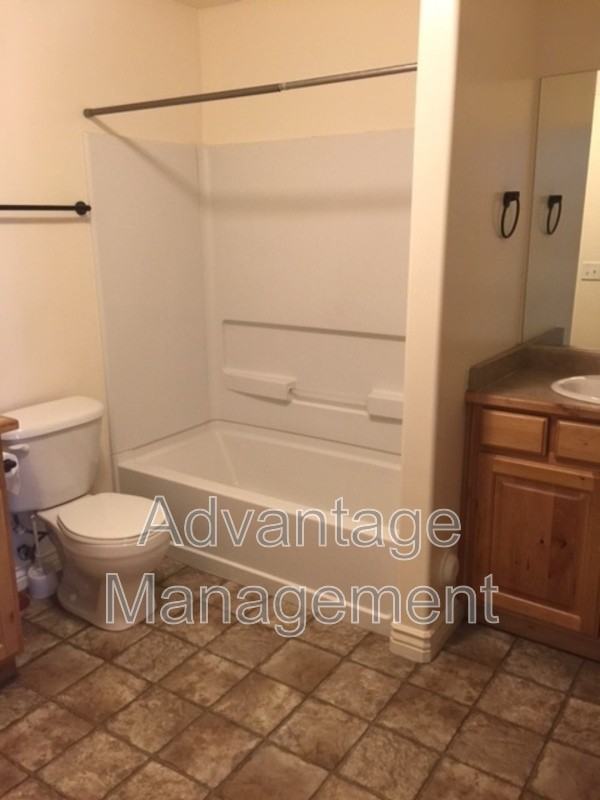 317 Southwest #101 - Photo 5 of 7