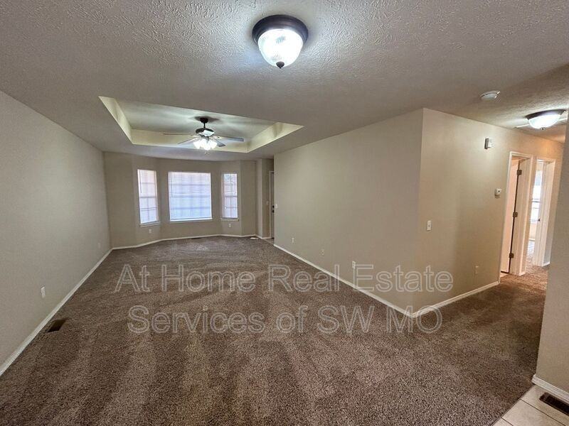 1017 N 25th St - Photo 6 of 11