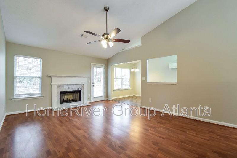 3876 Kenner Dr Sw - Photo 3 of 20