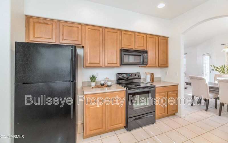 3541 W Marconi Ave - Photo 7 of 28