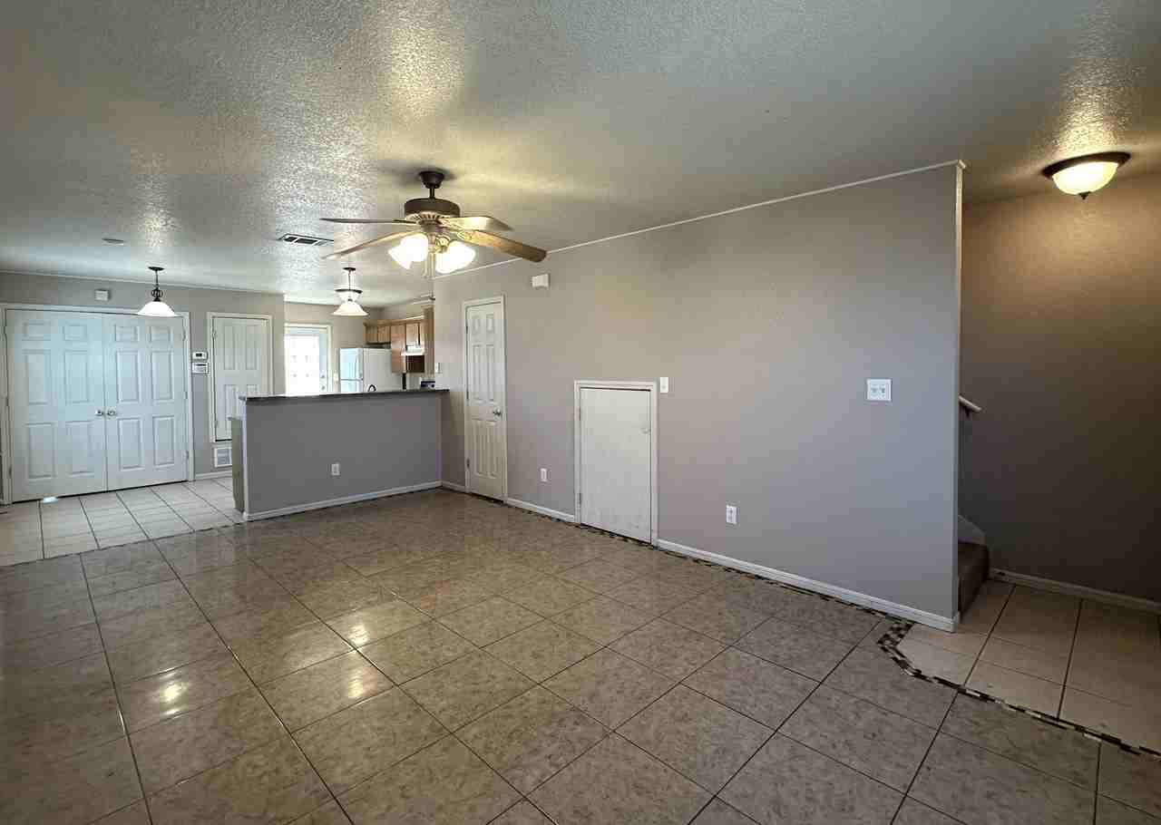 214 Janelle Dr - Photo 2 of 12