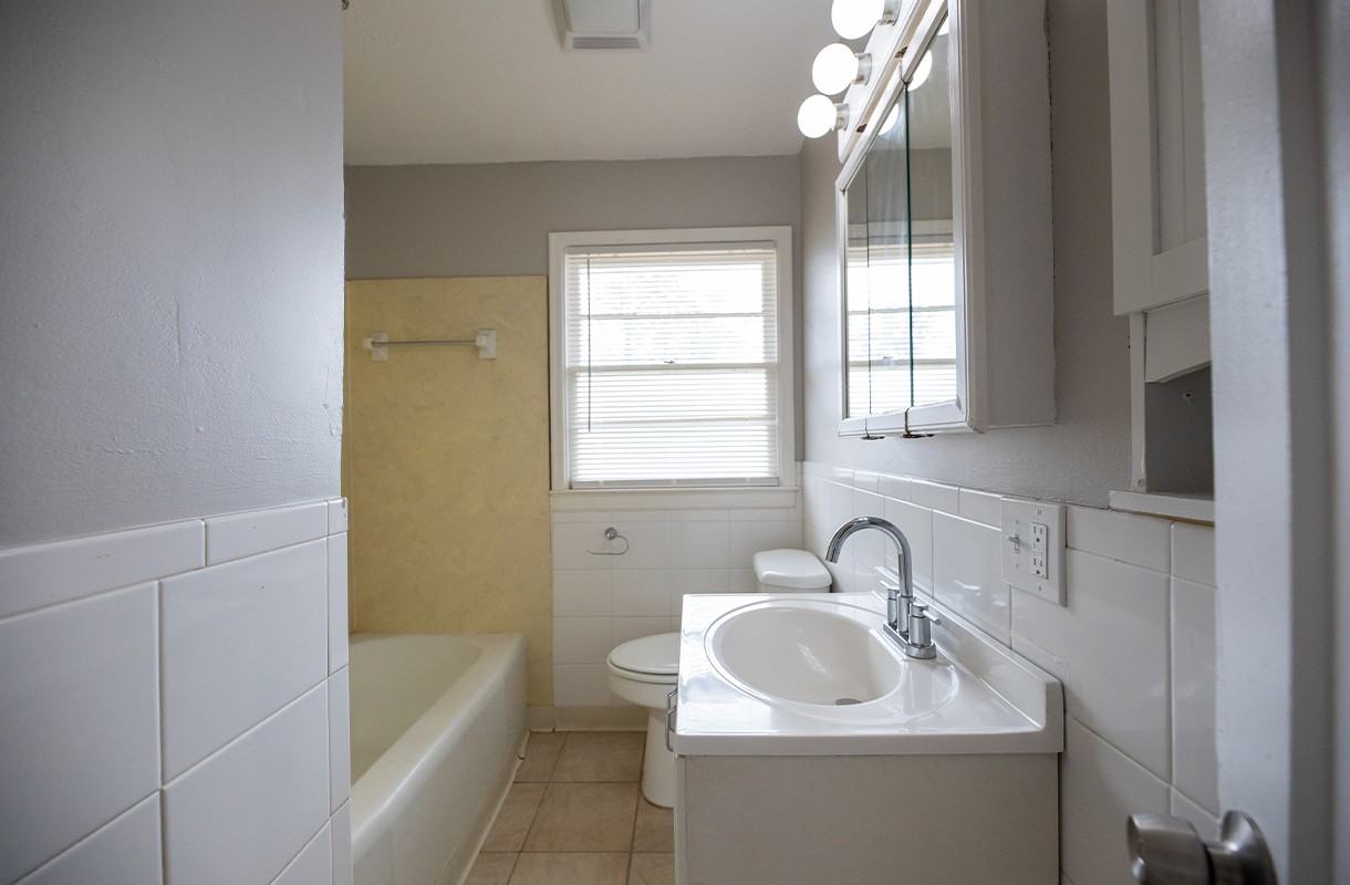 3549 Taylor St - Photo 3 of 9