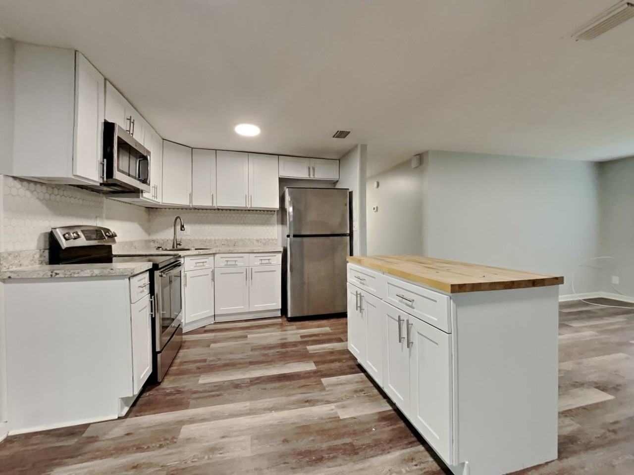 10683 Arnez Rd - Photo 3 of 20