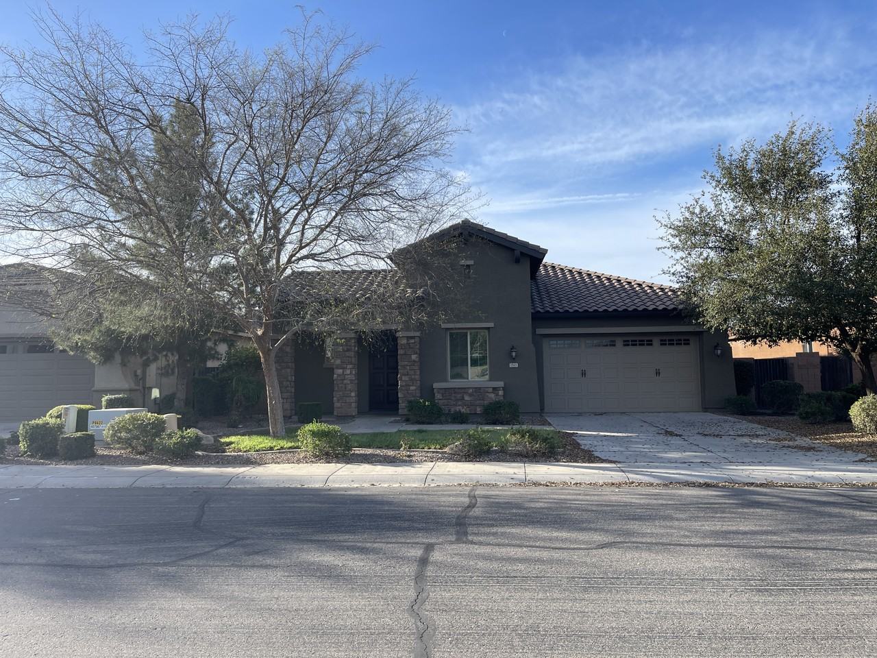 2543 E Penedes Dr - Photo 2 of 45