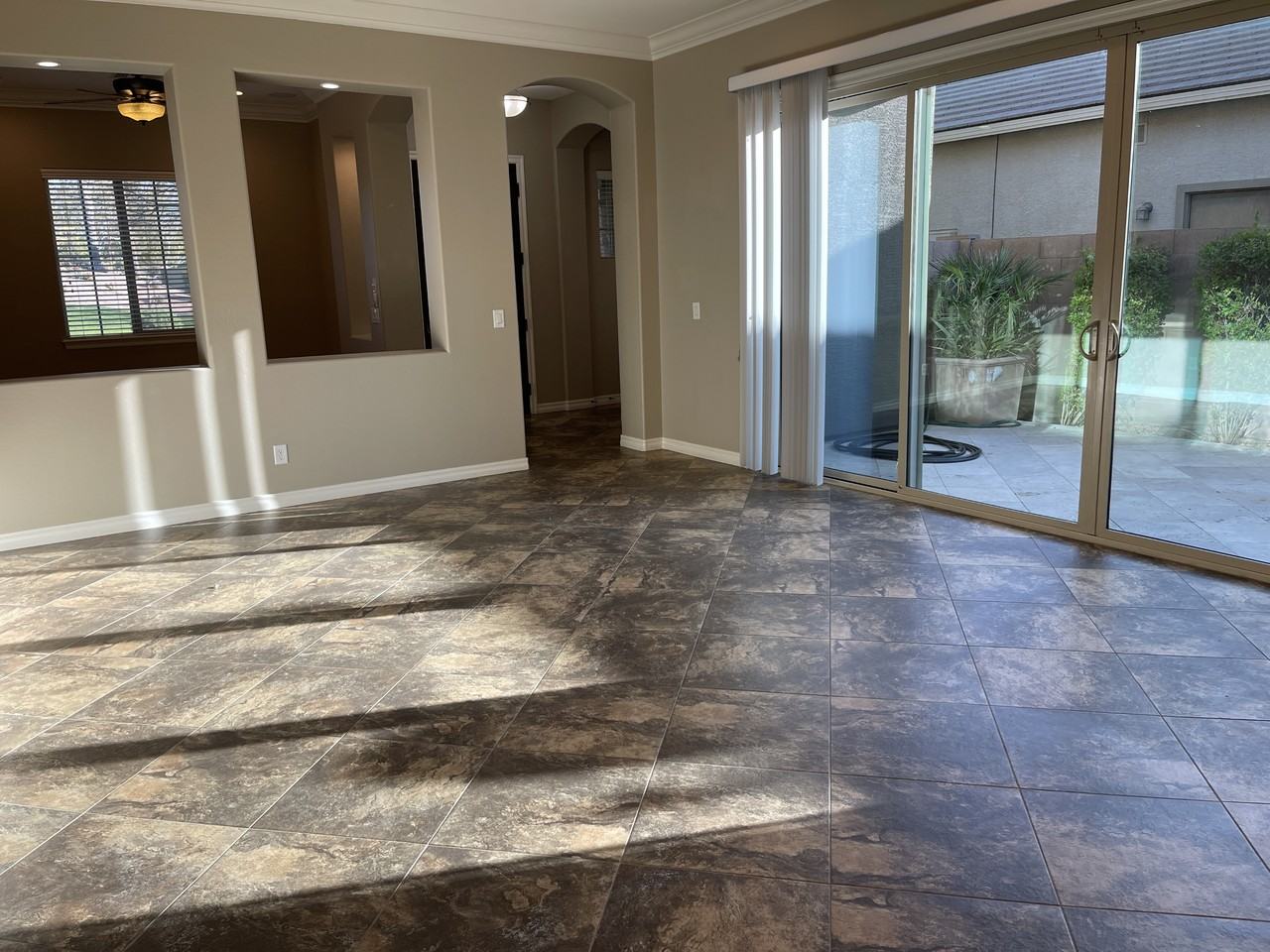 2543 E Penedes Dr - Photo 5 of 45