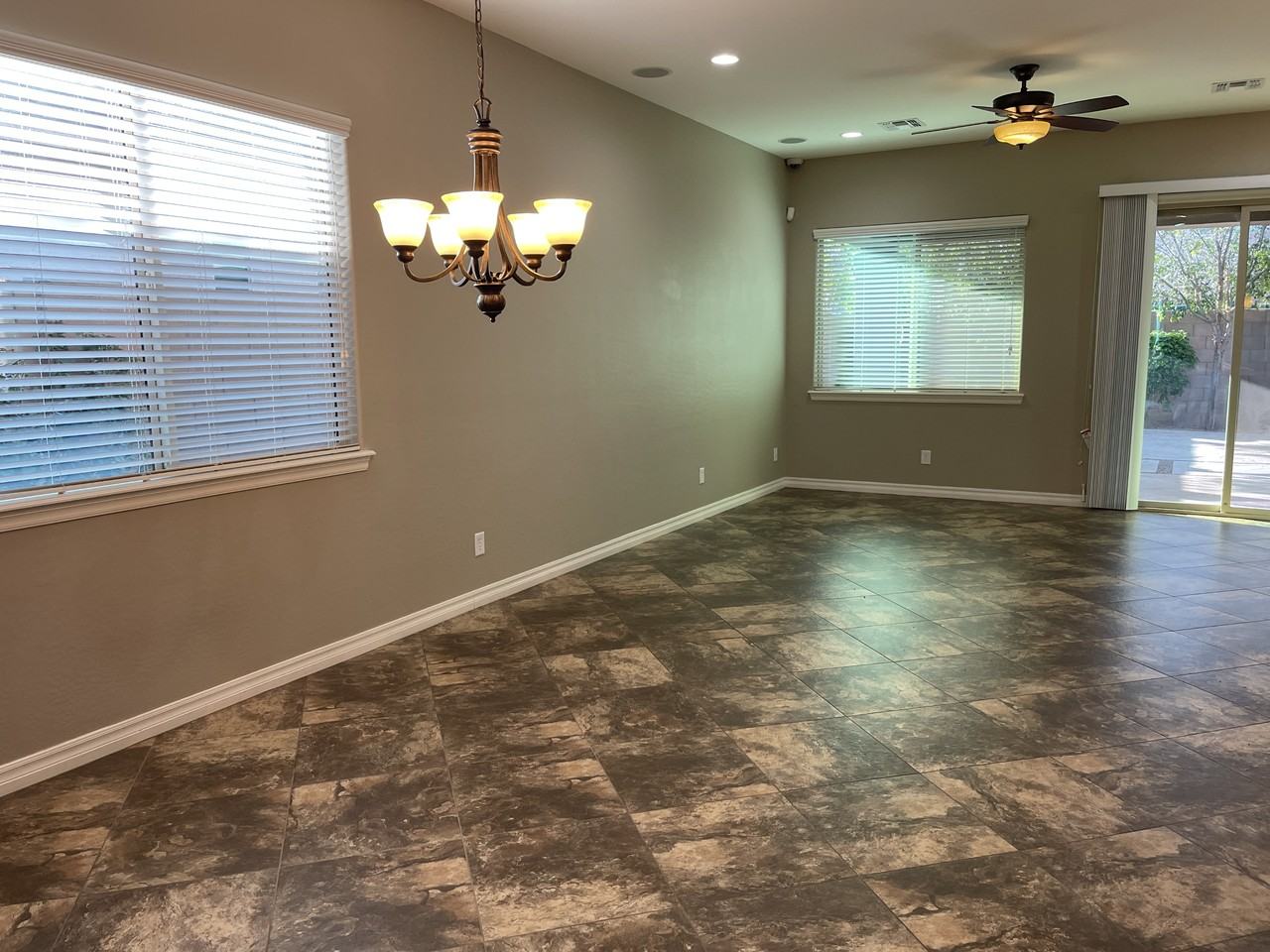 2543 E Penedes Dr - Photo 7 of 45