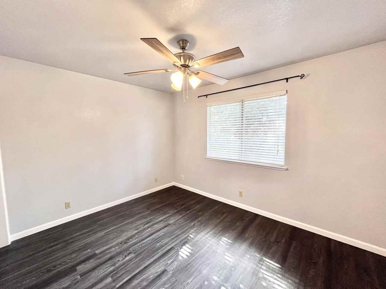 9119 Newhall Dr #18 - Photo 3 of 10