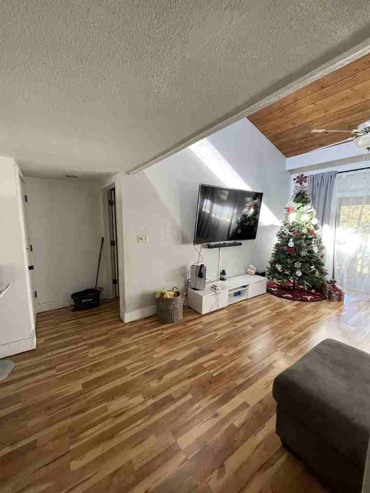 3318 Camelot Dr #3318 - Photo 3 of 28