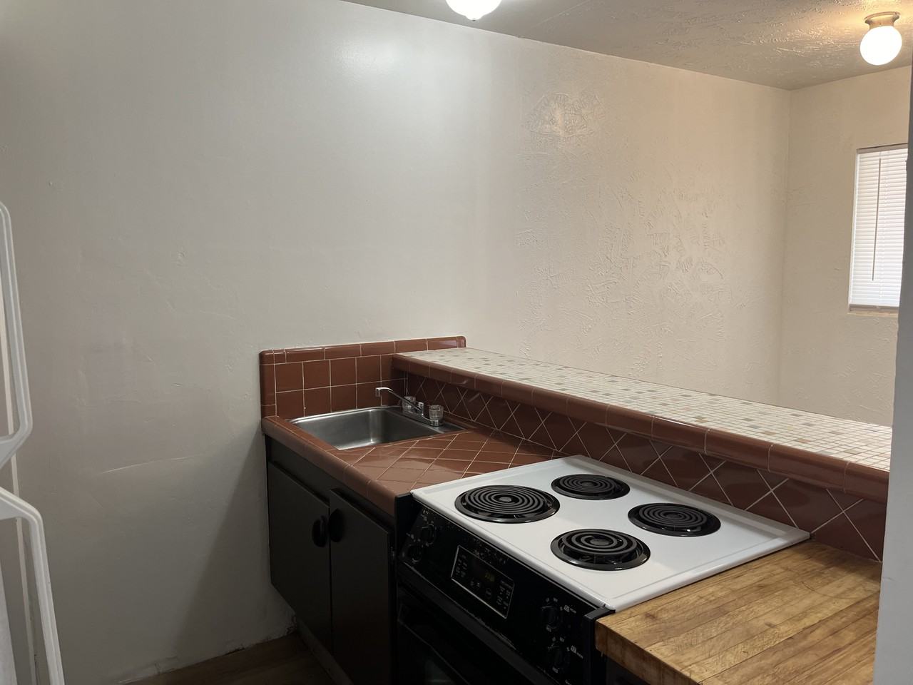 8600 Zuni Rd Se - Photo 6 of 25