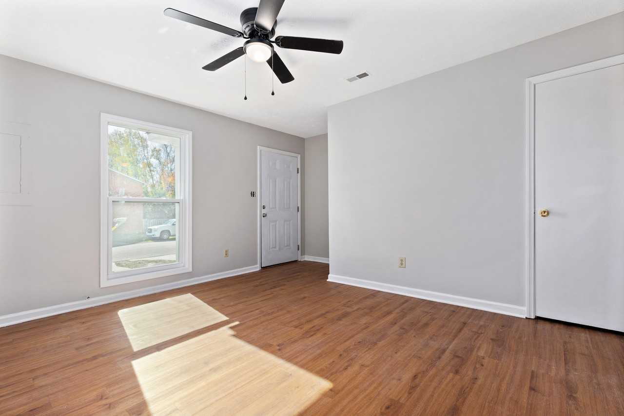 5902 Aftonshire Dr #NA - Photo 7 of 21