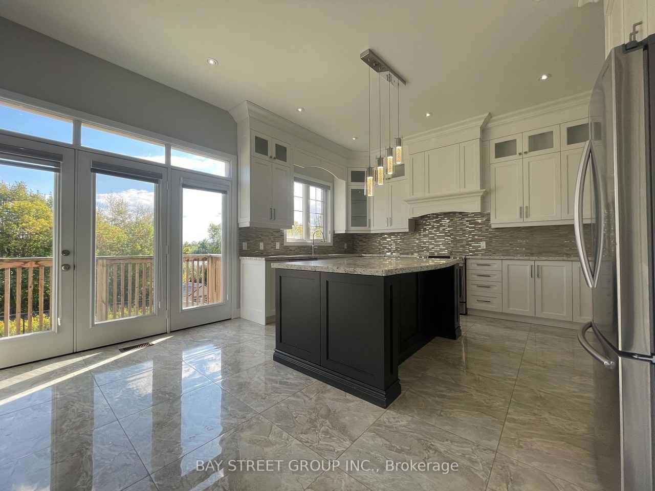 138 Crane Street - Photo 2 of 18