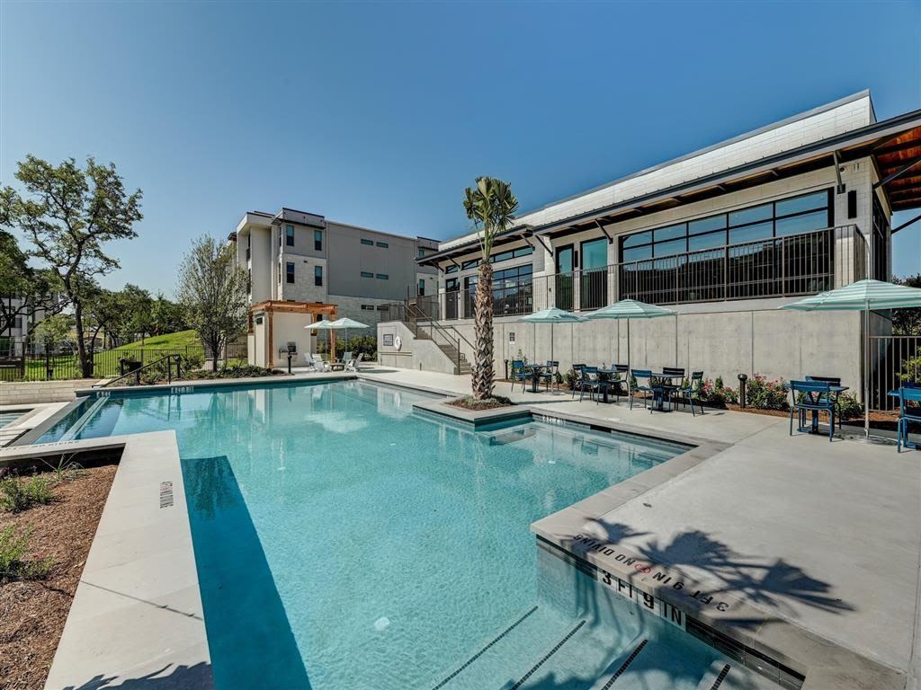 SLAUGHTER & #B5-8 - Photo 5 of 46