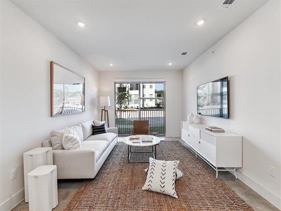 SLAUGHTER & #B5-8 - Photo 6 of 46