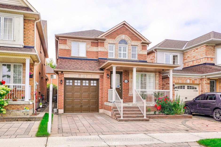 43 Royal Crown Road - Photo 2 of 29