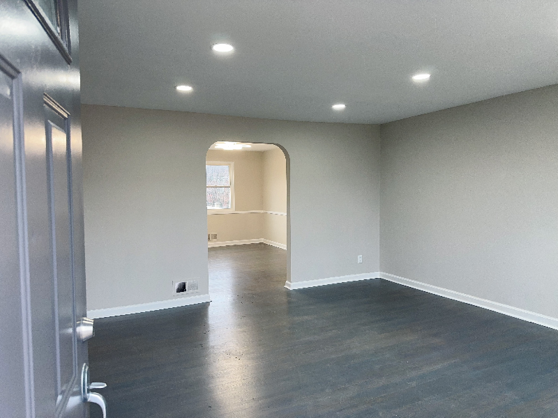 906 Saint Agnes Ln - Photo 3 of 18