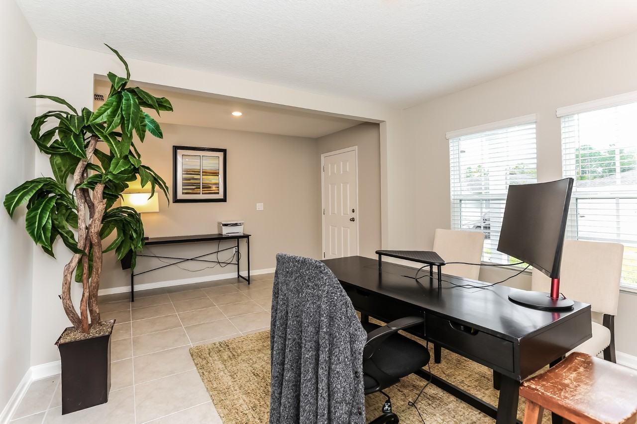 9288 Joannes Way - Photo 7 of 34