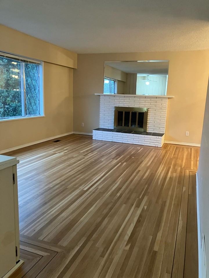 415 Madison Street Main Floor - Photo 3 of 31