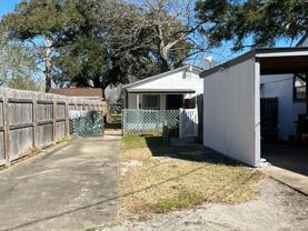 1272 Pecan St - Photo 1 of 1