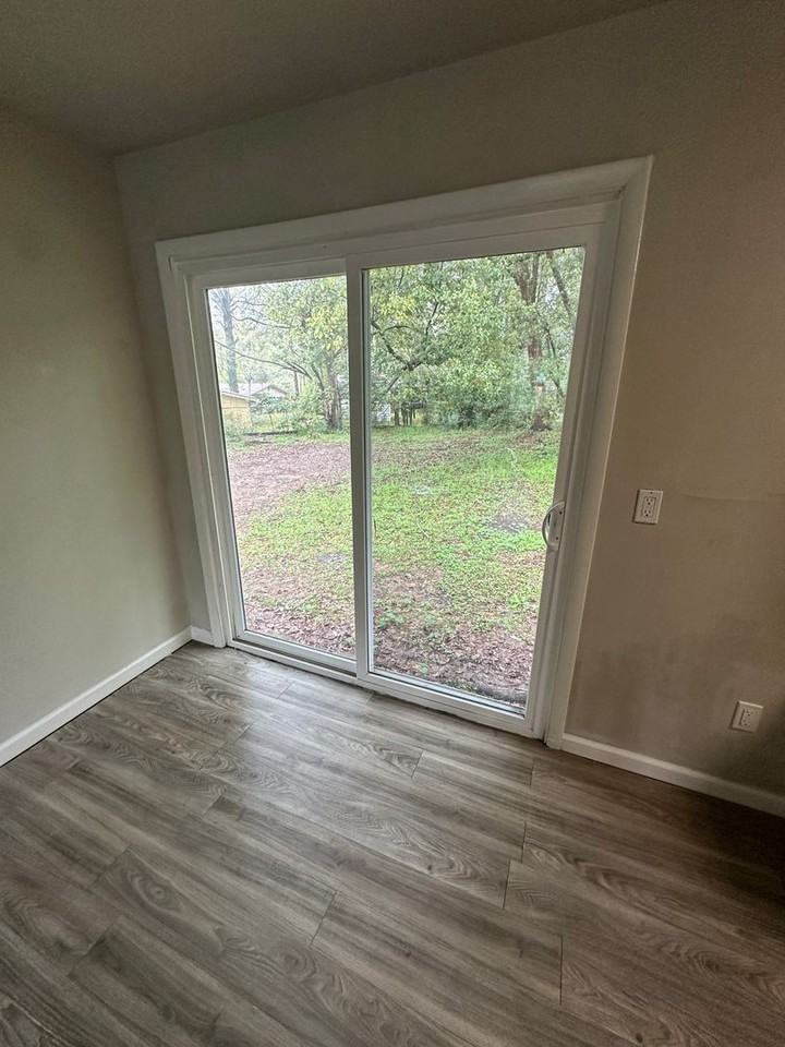 1920 1920 Karen Lane - Photo 5 of 10