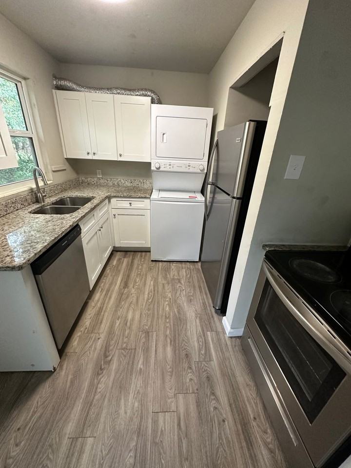 1920 1920 Karen Lane - Photo 6 of 10