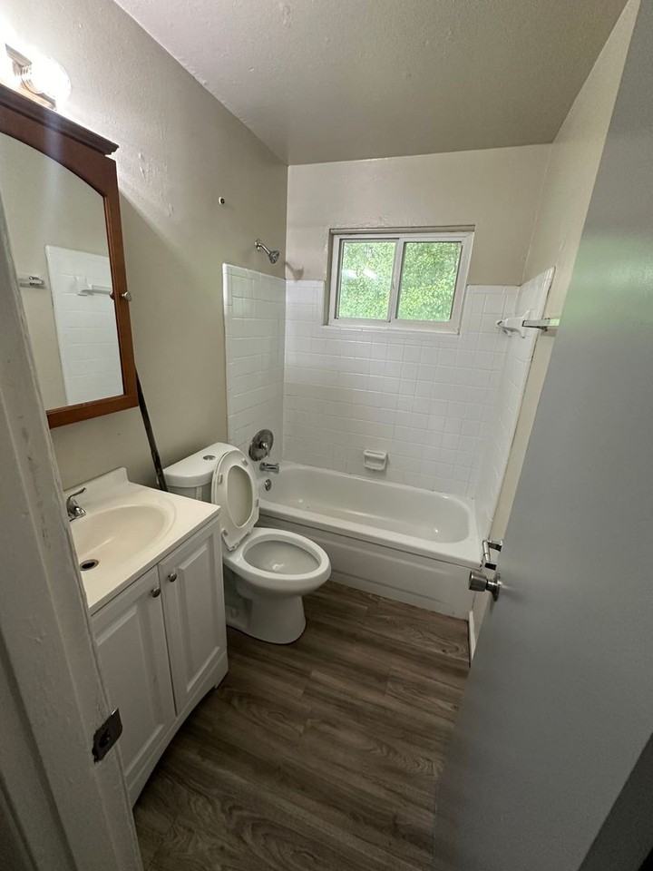 1920 1920 Karen Lane - Photo 7 of 10