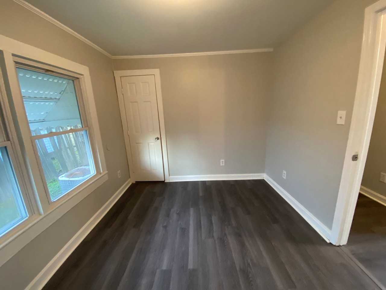 206 Lenox St - Photo 7 of 10