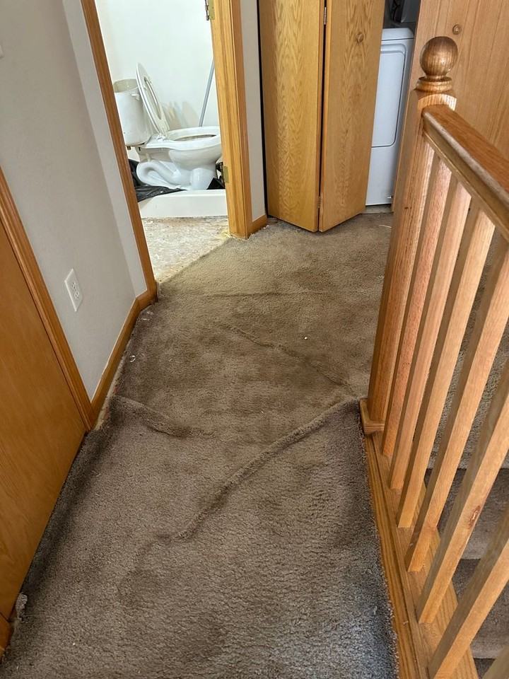 2040 Glenmoor Dr - Photo 2 of 24