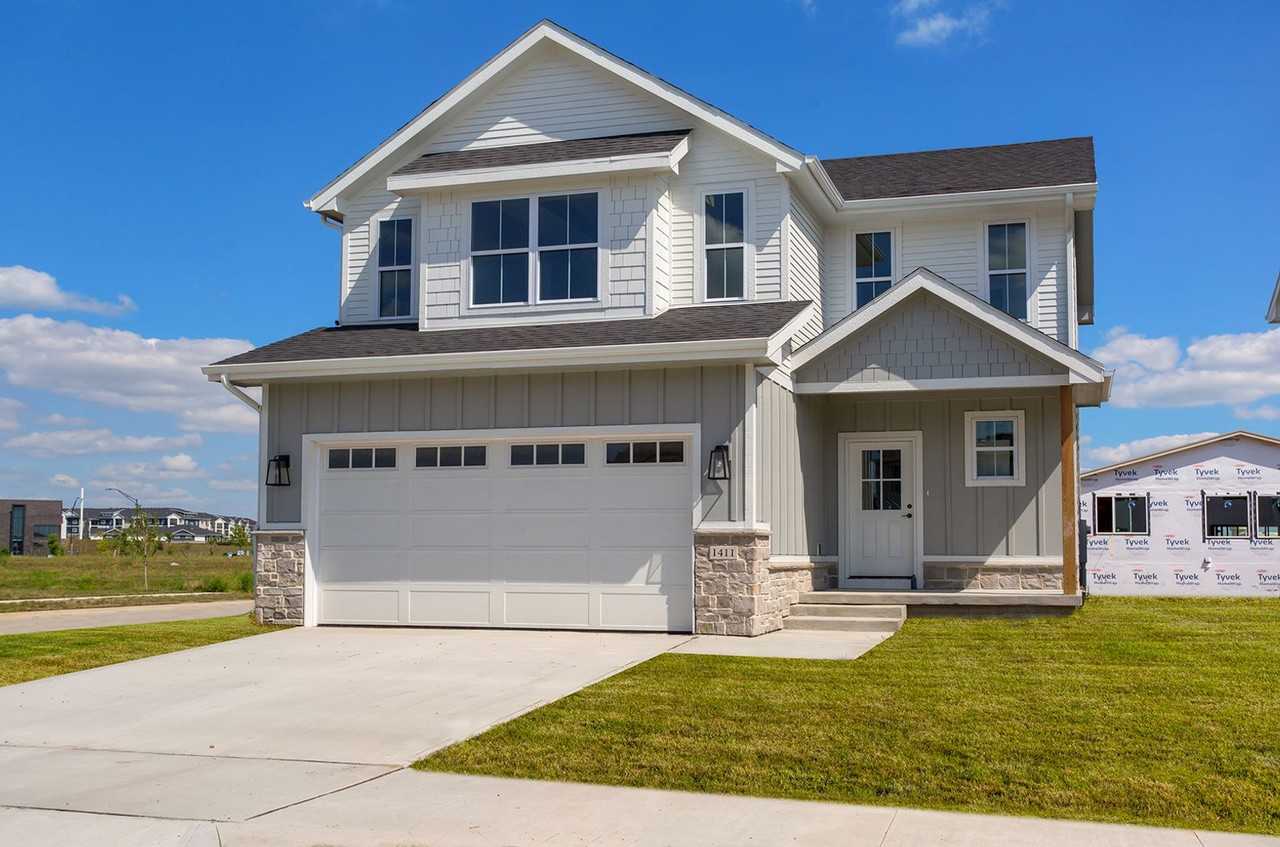 1505 Ne Savana Dr - Photo 2 of 39