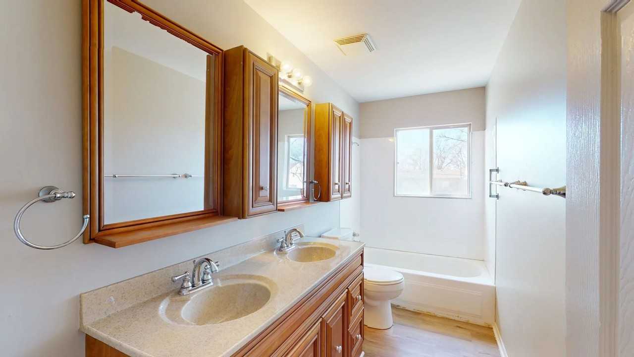 2316 Cardinal Ln - Photo 4 of 9