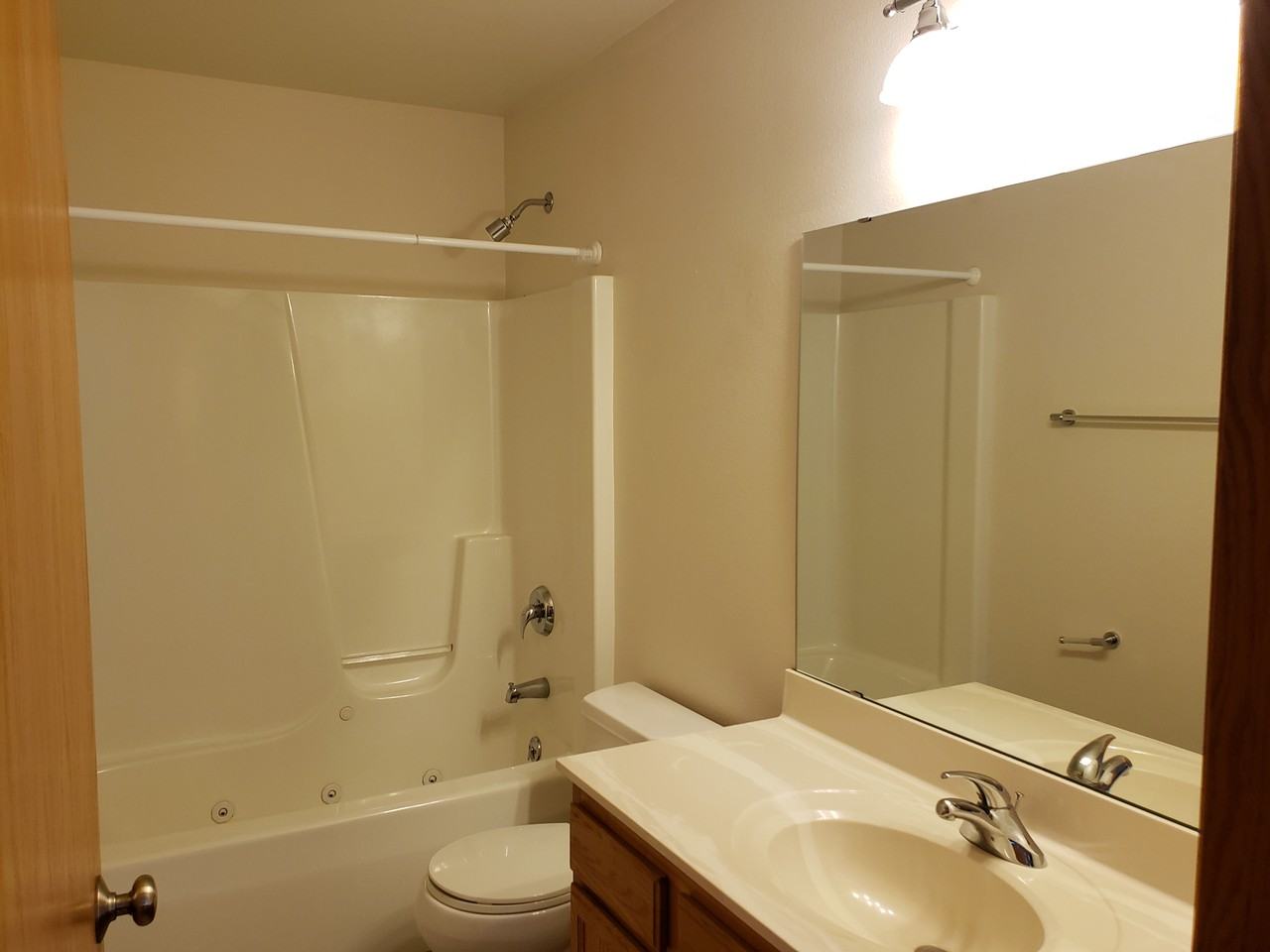 105 East School Road - Photo 3 of 14