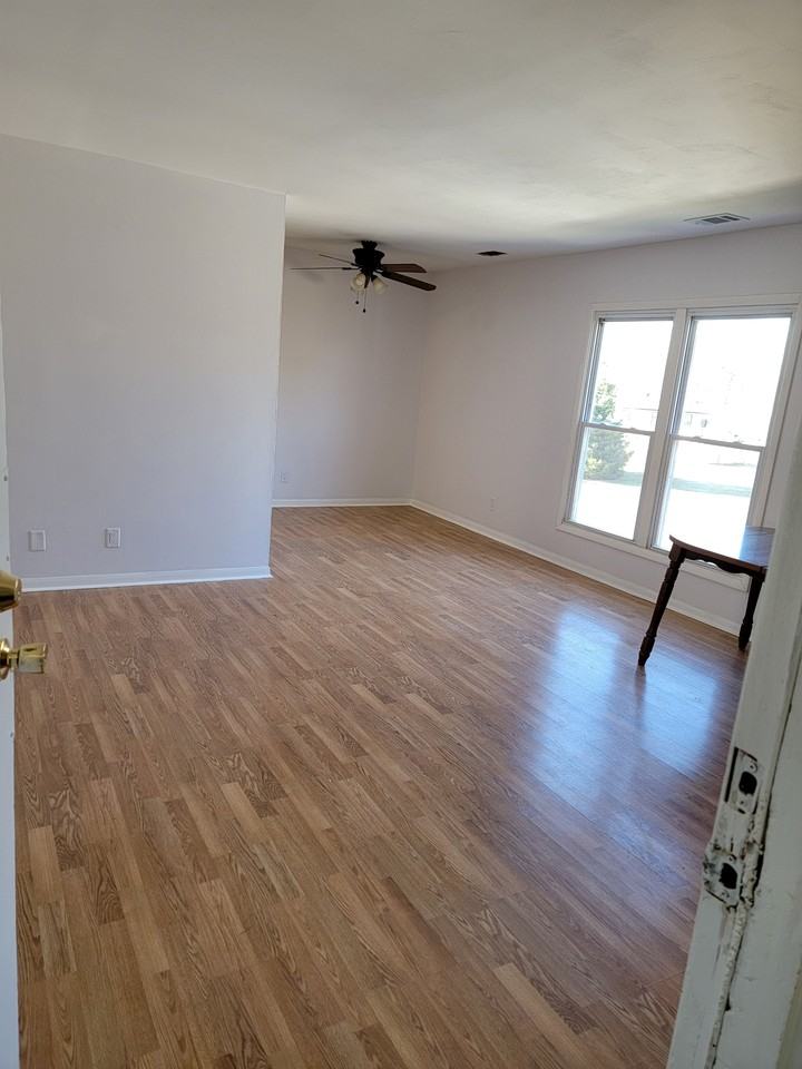 701 Carla Dr #B - Photo 4 of 8