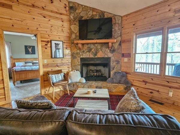 597 Frigate Dr - Photo 7 of 43