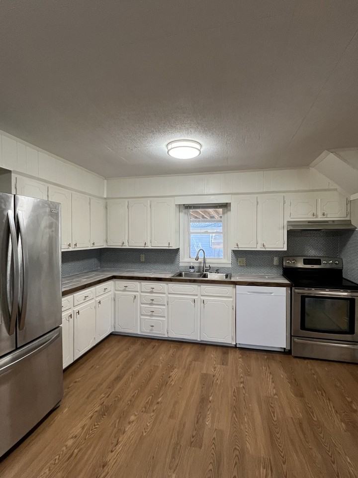 207 S 13th St #NA - Photo 2 of 15