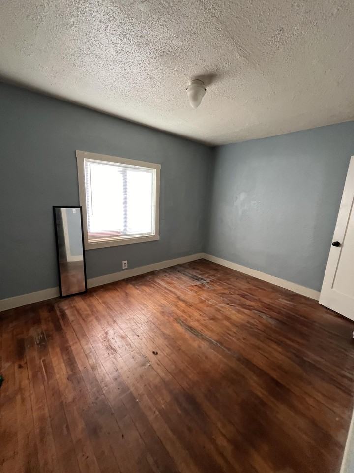 311 S Laurel St #311 - Photo 3 of 15