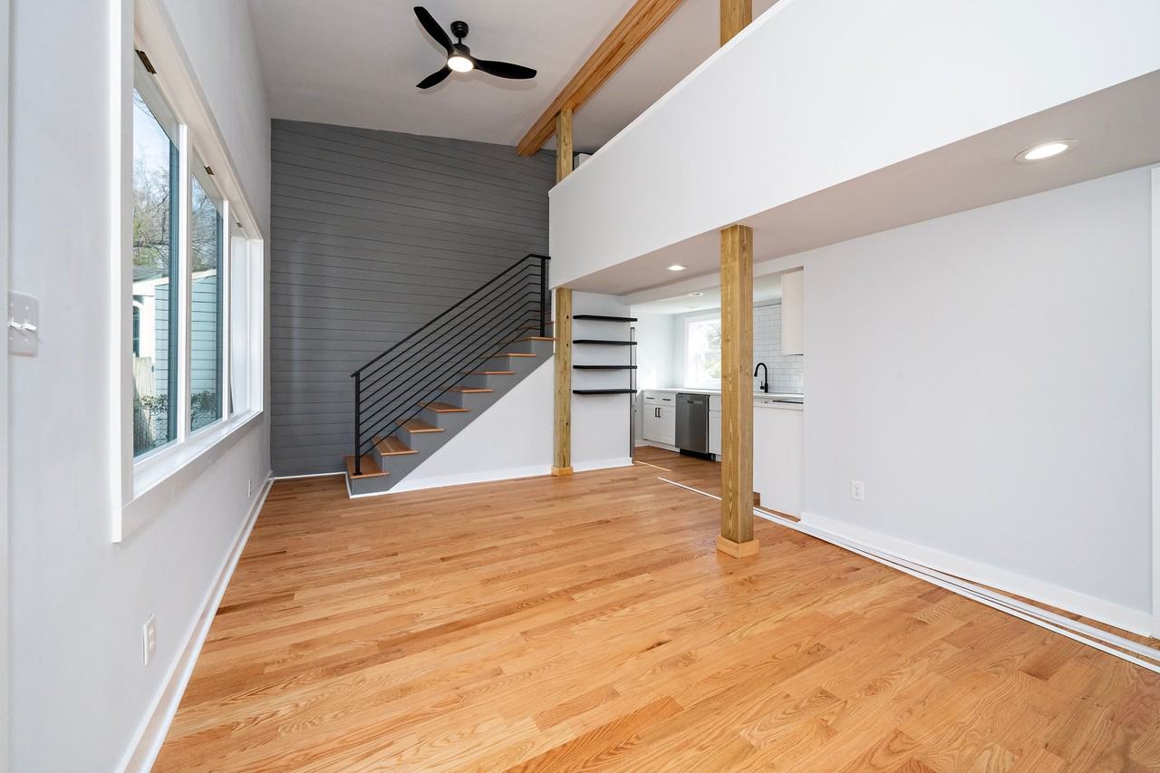 210 Lincoln Ct #1 - Photo 3 of 14