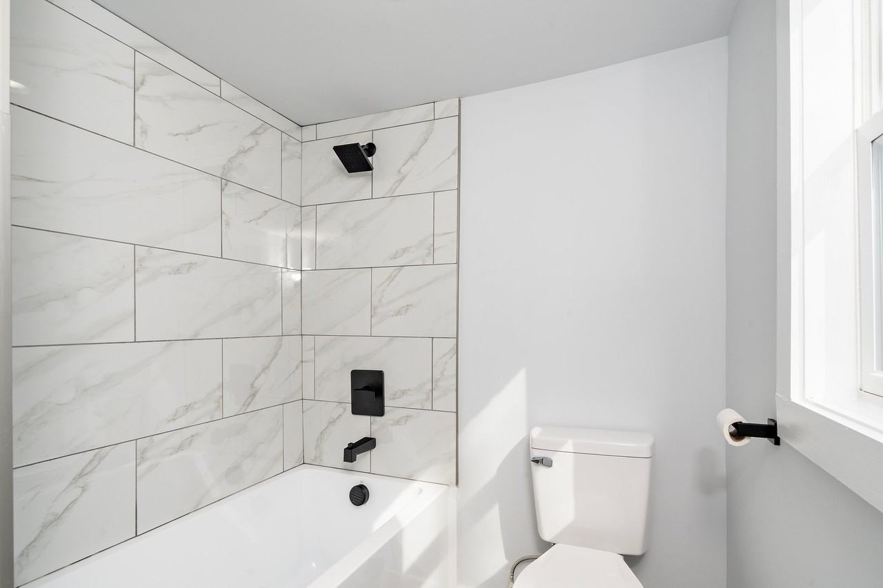 210 Lincoln Ct #1 - Photo 7 of 14