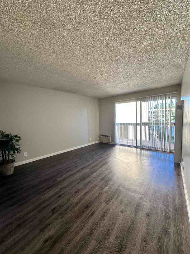 Newell Vista Apartments 1200 Newell Hill Pl, Walnut Creek, CA 94596