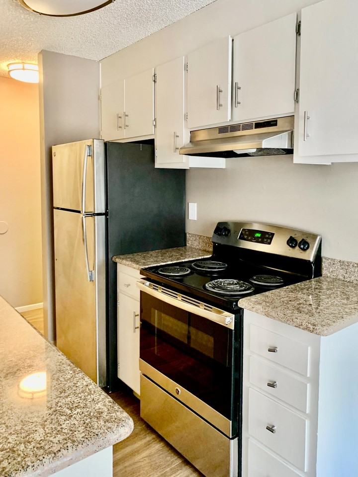 Warring Street Apartments - Photo 3 of 21