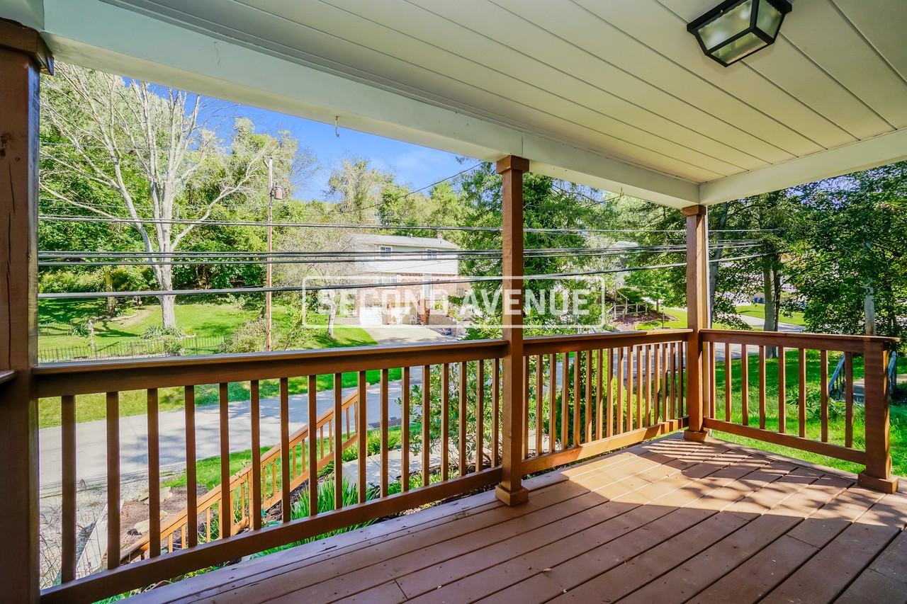 2976 Sebolt Rd - Photo 2 of 16