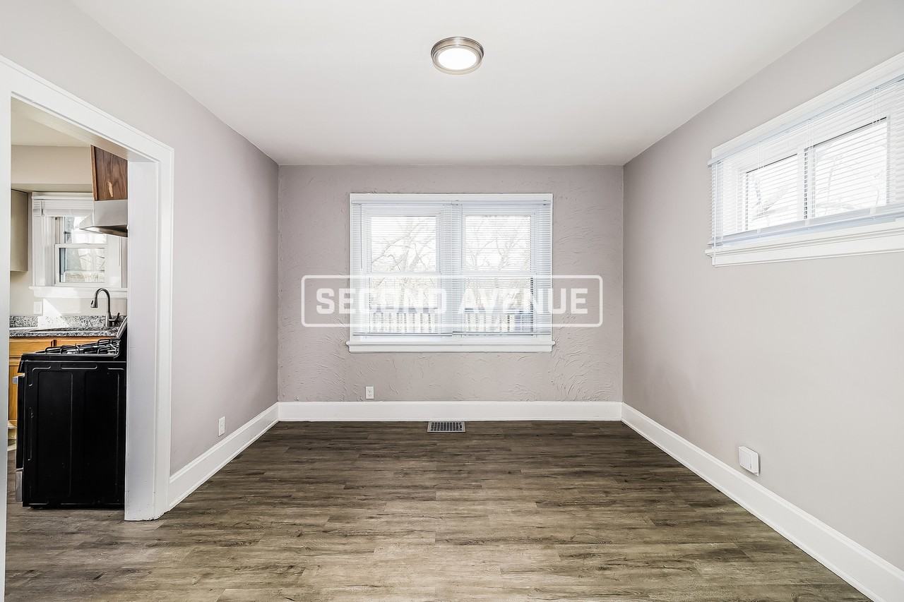 3157 Sunshine Ave - Photo 6 of 21