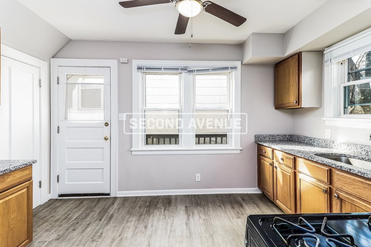 3157 Sunshine Ave - Photo 2 of 21