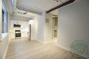 featured image of 7645 N Sheridan Rd