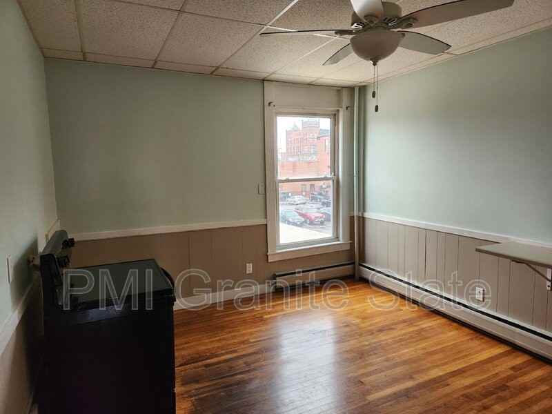83 1/2 W Pearl St #1 - Photo 5 of 6