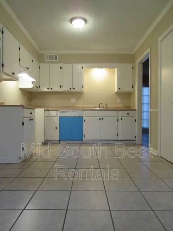 6427 Sulgrave Dr - Photo 3 of 8