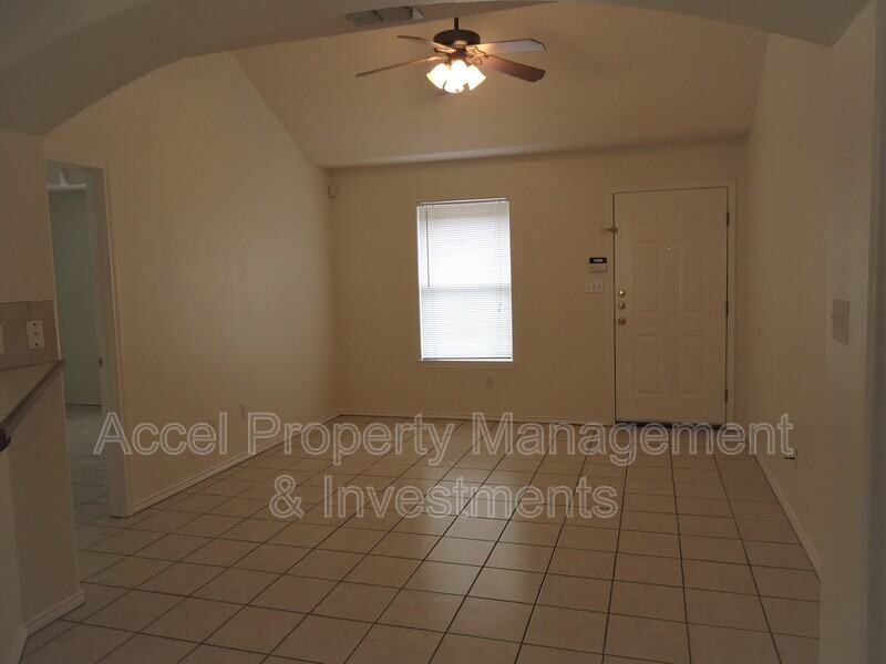 1803 S Ironwood St #4 - Photo 2 of 8