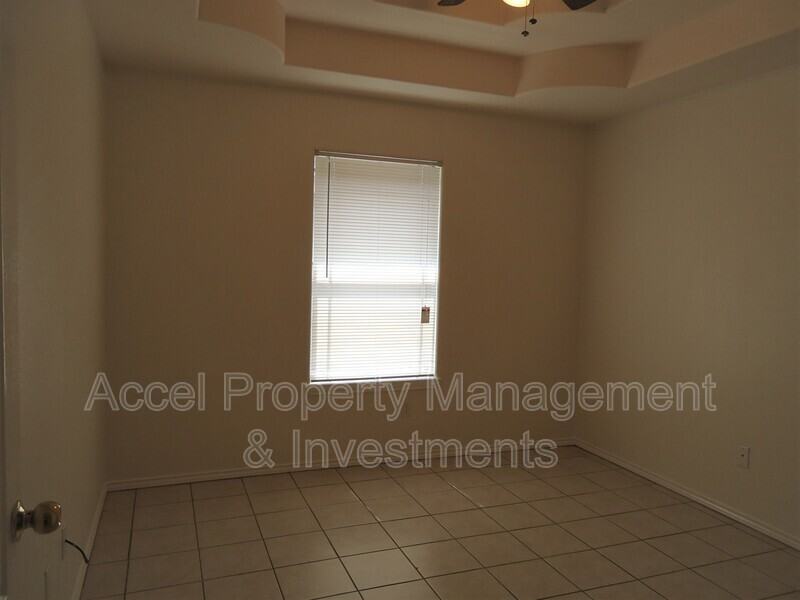 1803 S Ironwood St #4 - Photo 6 of 8